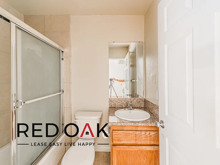 Toluca Lofts — Photo 18