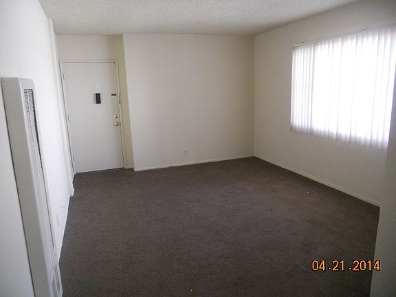 3rd image of 105 N Eastwood Ave APT 3