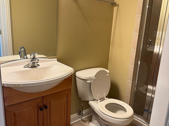 2nd bathroom