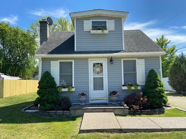 7268 Lakewood Rd, Lexington, MI 48450