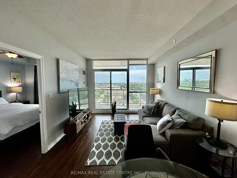 1328 Birchmount Rd #1806 — Photo 4