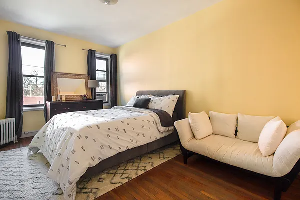 Sold by Compass | media 3