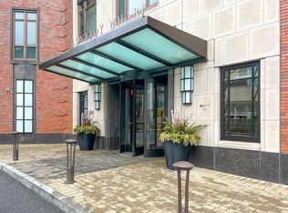 100 Lovejoy Wharf UNIT 5Q, Boston, MA 02114