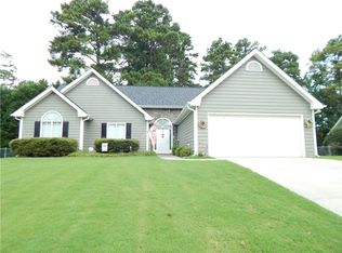 541 Ashton Manor Dr, Loganville, GA 30052