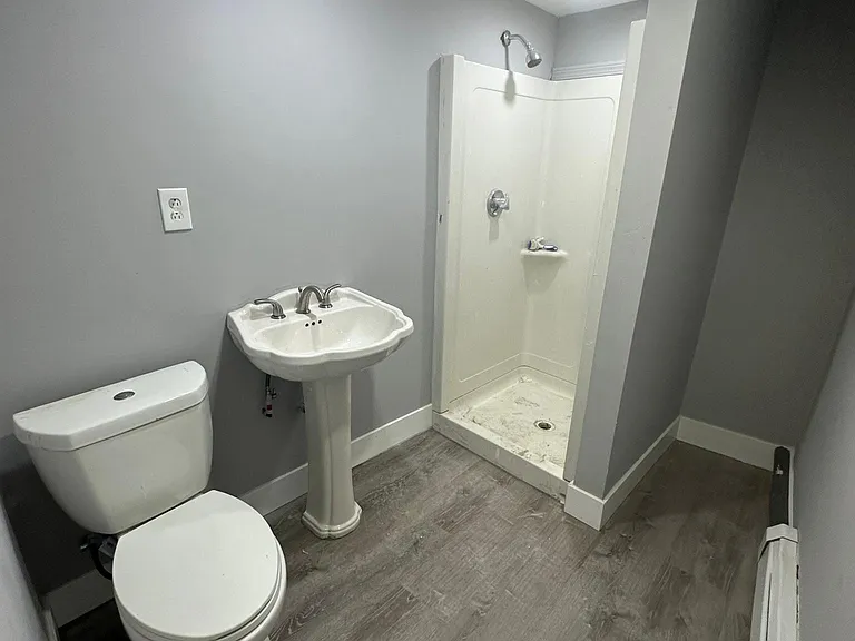 47 West St #7 — Photo 4