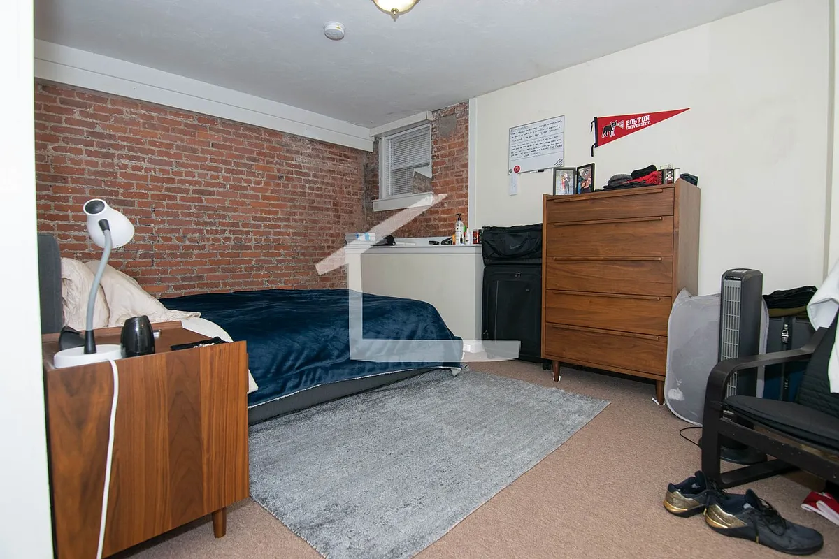 Building Photo - 77 Gibbs St #1