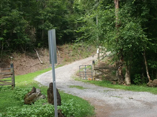 111 Miller Rd, Madisonville, TN 37354