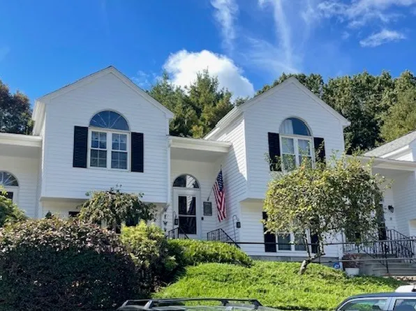 104 Riverview Pl APT B, Southbridge, MA 01550