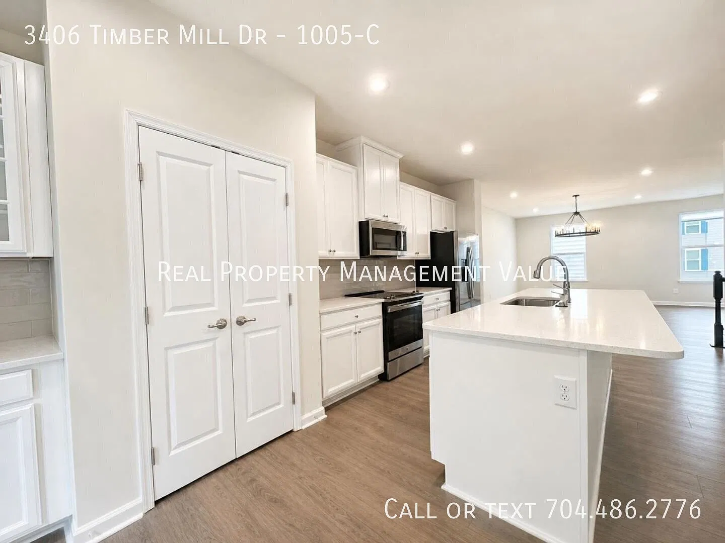 Modern 4-Bedroom Matthews Townhome with EV Charging and 2-Car Garage — Photo 4