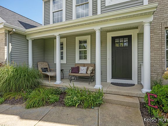 4th image of 2234 Beatrice Dr NE