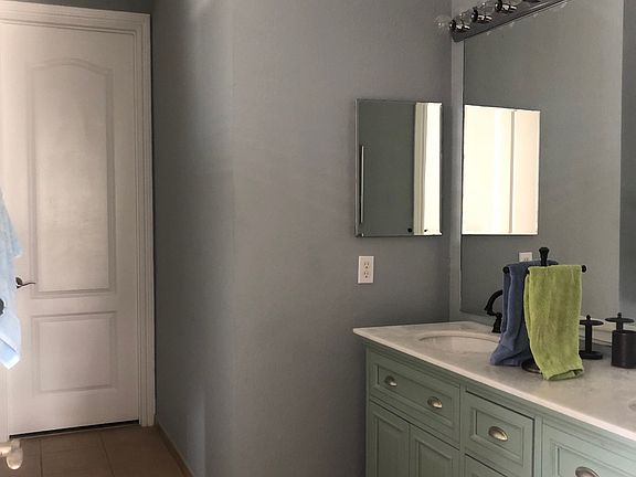 5th image of 219 N L St APT 105