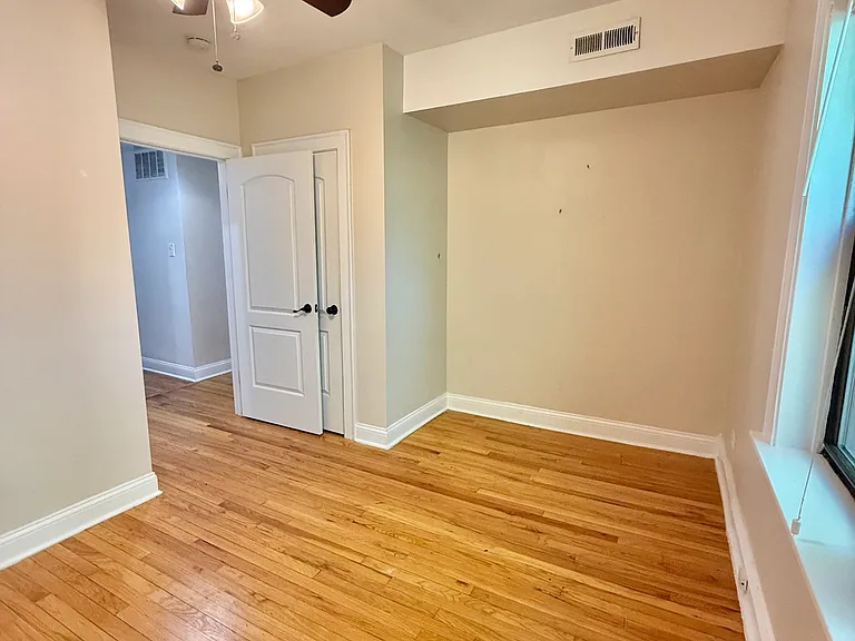 716 Reba Pl #2N — Photo 6