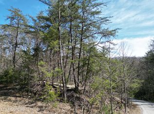 625 Saint George Dr, Crossville, TN 38558