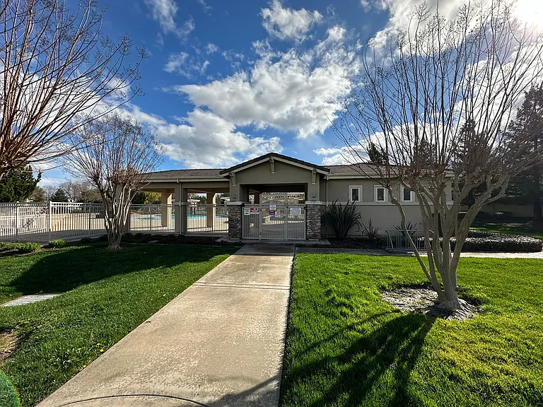 3603 Fieldview Ct — Photo 49