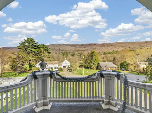 751 Main Road, Stamford, VT 05352