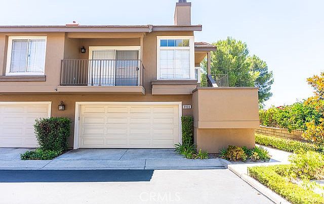 1st image of 8123 E Oak Ridge Cir