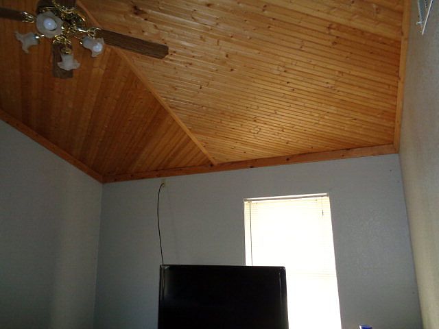2nd image of 908 E Avenue K