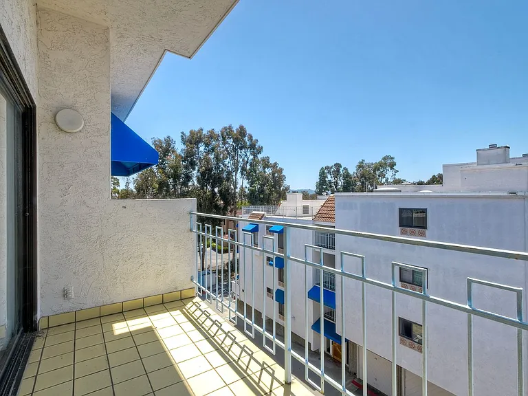 8328 Regents Rd #3E — Photo 22