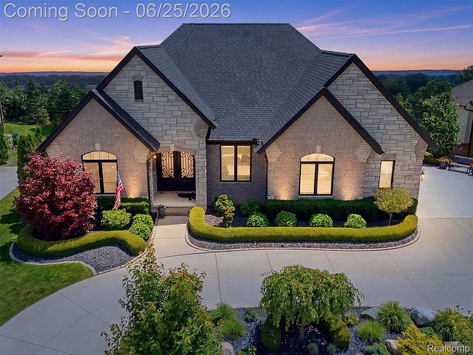 1st image of 60778 Forest Creek Dr
