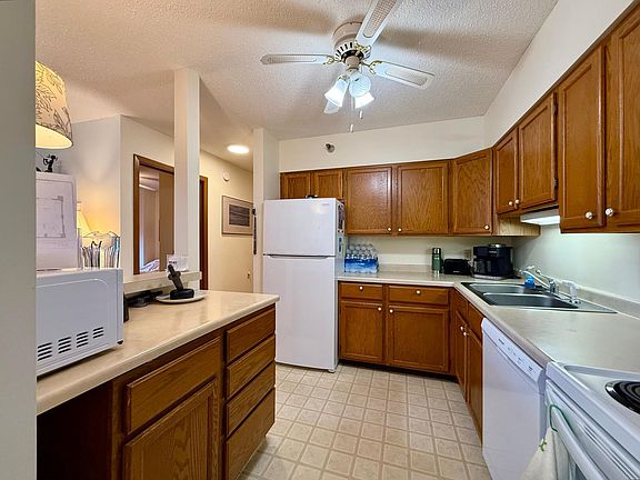 5th image of 7600 Golden Valley Rd APT 305