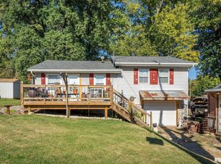 3485 Woodholm Ln, Bettendorf, IA 52722