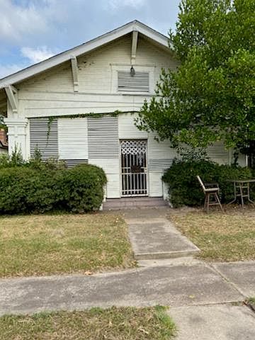 1st image of 515 N 1st St