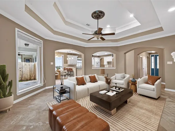 15 Wick Willow Rd, Montgomery, TX 77356