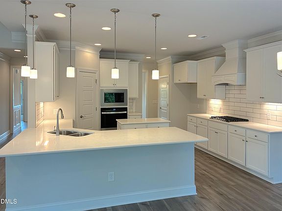 4th image of 1097 Tulloch Ct #208