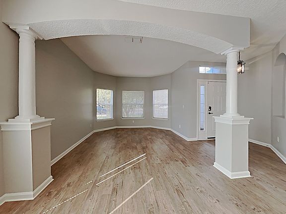 3rd image of 635 Longcrest Ln