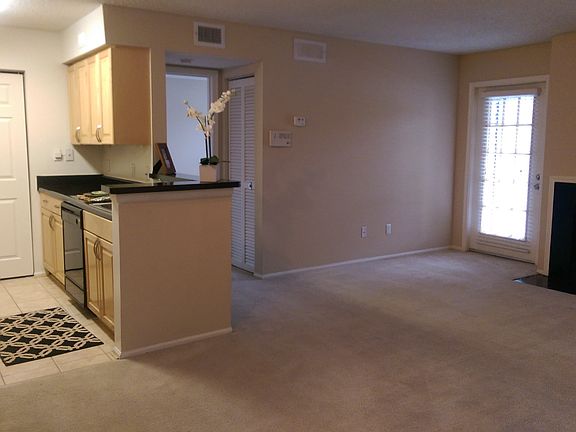 3rd image of 12254 Creekview Cir APT 102