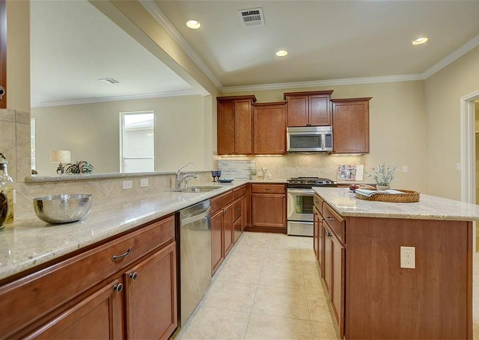 1st image of 306 Bartlett Peak Dr