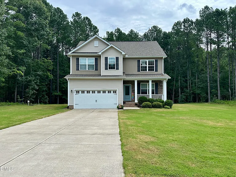 924 Weatherby Ln — Photo 1