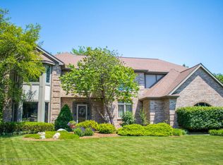 5702 Castlebury Cir, Lansing, MI