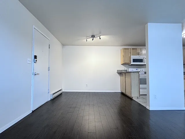 1710 Broadway #4 — Photo 5