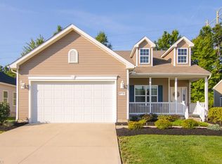 9530 Ravinia Dr, Olmsted Falls, OH 44138