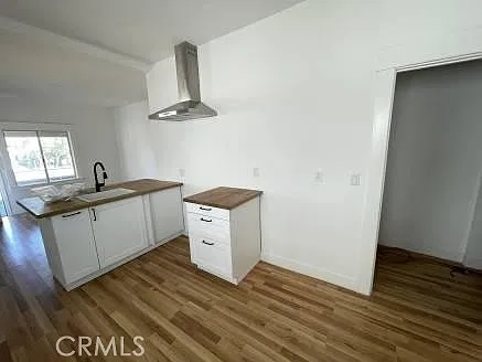 1344 E 43rd Pl