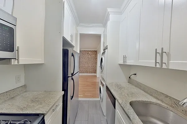 Rented by AD Real Estate Investors | media 18