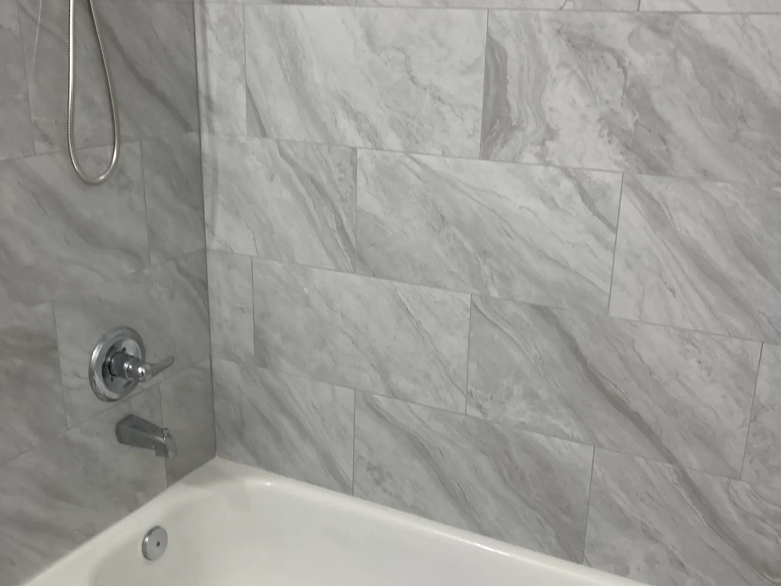 3 bed, 1116 sqft, $2,300 — Photo 4