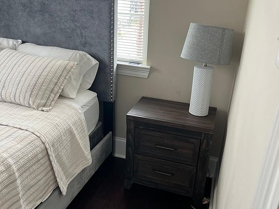 2nd image of 2703 Amelia St #2