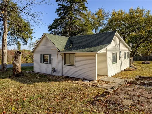 301 NE Cookingham Dr, Kansas City, MO 64155