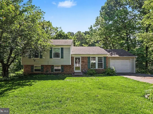 5592 Mercury Ct, Harrisburg, PA 17109