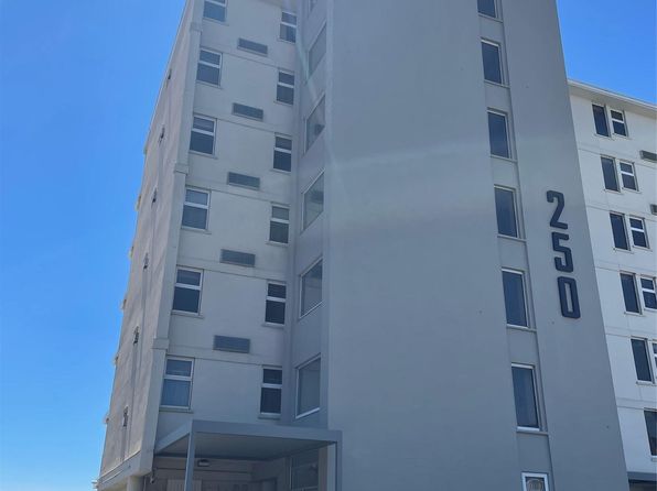 250 Shore Rd APT 1E