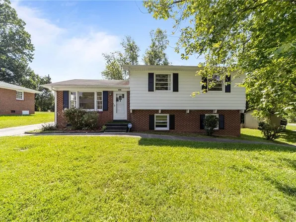 2509 Fontaine Rd, Greensboro, NC 27407