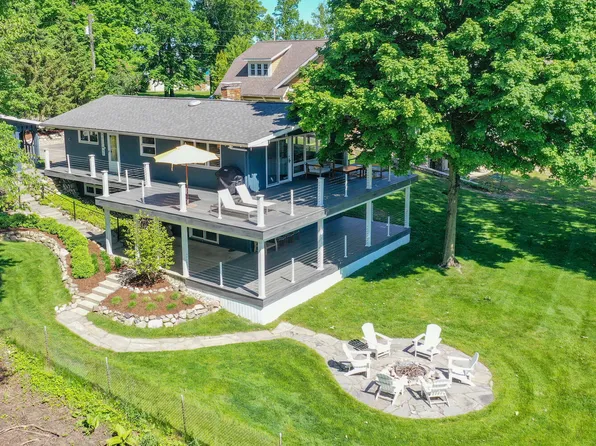 60759 Beechwood Ln, Cassopolis, MI 49031