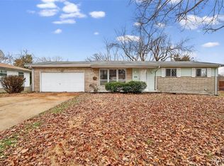 808 Bella Ln, Saint Louis, MO 63137