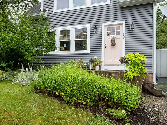 2nd image of 18 Hicksville Road