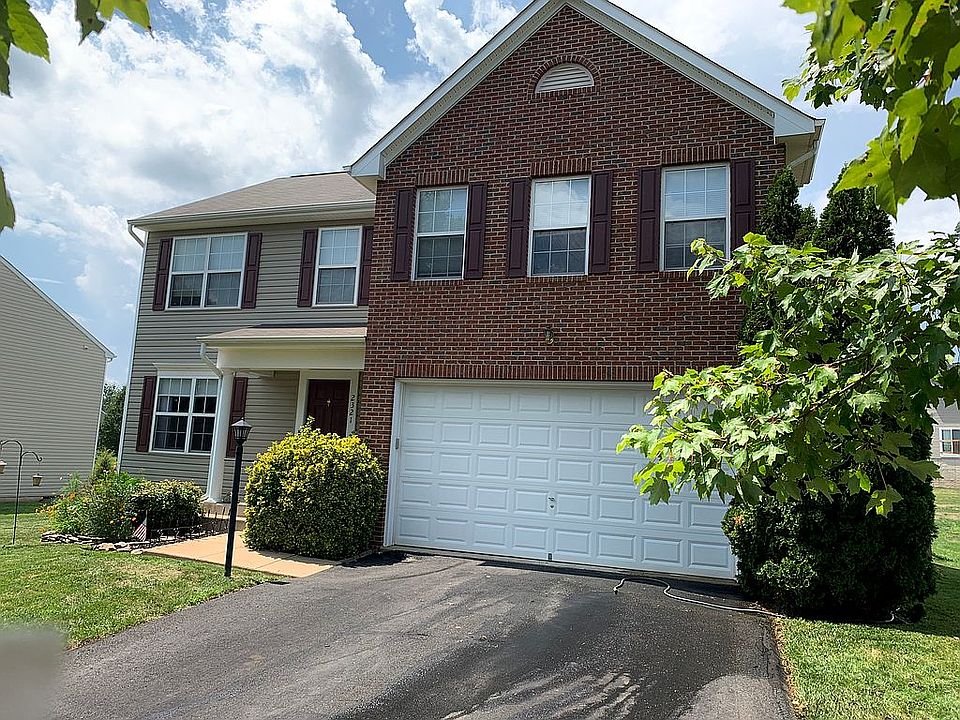 2nd image of 2321 Chestnut Dr