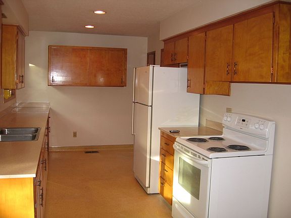 NICE KITCHEN 