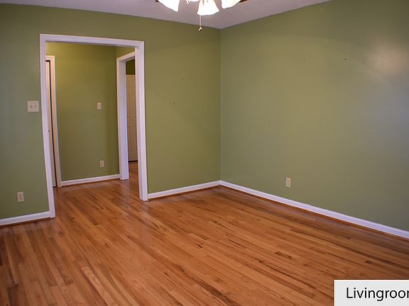 4th image of 96 Summit View Dr
