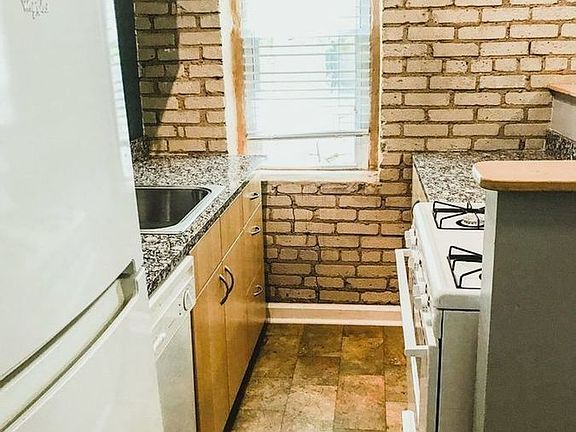 4th image of 606 E 15th St #606-31R-31
